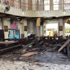 Interior de la catedral de Jolo, en Filipinas, tras registrar dos explosiones.