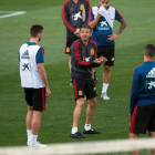 Luis Enrique Martínez dirigiendo un entrenamiento de la selección española.