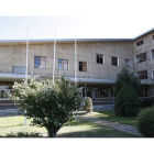 La Universidad retiró las placas de fibrocemento en la Escuela de Ingenierías Agrarias. RAMIRO