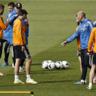 Ancelotti dirigió ayer el entrenamiento del Real Madrid al que sólo faltó Xabi Alonso.