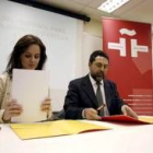 Silvia Clemente y el director del Instituto Cervantes de Río de Janeiro