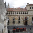El Palacio de los Guzmanes, sede de la Diputación Provincial.