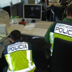 La policía efectúa un registro en mayo del 2012, en el transcurso de la Operación Pitiusas.