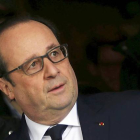 El presidente francés François Hollande sale de votar en Tulle este fin de semana.