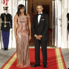 Barack Obama y su mujer, Michelle, posan minutos antes de celebrarse la última cena de Estado con el primer ministro italiano, Matteo Renzi y su esposa.