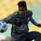 Neymar debe ahora demostrar sus habilidades con el balón en el fútbol europeo.