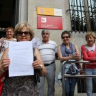 Las asociaciones entregan el documento.