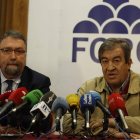 Isidro Martínez Oblanca y Francisco Álvarez-Cascos,  ayer en la capital leonesa. RAMIRO