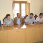 Los concejales del PP y la UPL votaron a favor de suprimir la junta local de gobierno