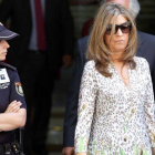 Rosalia Iglesias esposa de el extesorero del PP Luis Barcenas a su entrada esta mañana en la Audiencia Nacional.