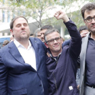 Carme Forcadell, Oriol Junqueras, Josep Maria Jové y Lluís Salvadó, a las puertas de la Ciutat de la Justícia, en septiembre.