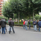 Los mineros cortaron el tráfico ante la Subdelegación a pesar del escaso número de asistentes.