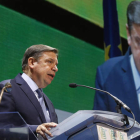 El ministro de Agricultura, Luis Planas, durante su intervención en el Congreso Nacional de Comunidades de Regantes. FERNANDO OTERO