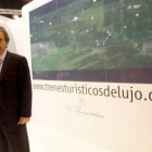 Villalba, ante el estand de Feve en Fitur.
