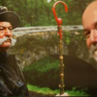 Xurxo Lobato, con una de sus imágenes sobre el Camino de Santiago
