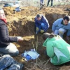 Los trabajos de exhumación continuaron ayer con la limpieza de los dos cuerpos encontrados hasta aho