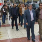 Jose María González y Juan Carlos Alonso, en una visita a Fabero en el 2007.