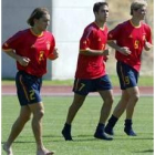 Raúl y Torres (derecha) se ejercitan en un entrenamiento de la selección
