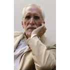 El escritor y académico leonés Luis Mateo Díez.