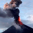 Foto de archivo de la erupción del volcán en México.