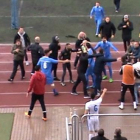 Unos aficionados del RSD Alcalá, agredieron a los jugadores del equipo visitante, el San Fernando, ambos de Madrid.