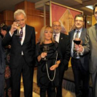 Los productos de León cautivaron a los barceloneses; la comitiva de autoridades junto a Luis del Olm