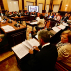 Un momento del Pleno celebrado este viernes en el Ayuntamiento de León. RAMIRO