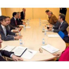 José Antonio de Santiago Juárez y María Jesús Ruiz presidieron la reunión de la Comisión General de