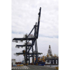 Grúas paradas en la terminal del puerto de Las Palmas. E. URQUIJO A.