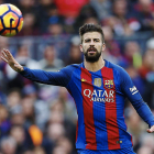 Piqué vuelve a cargar contra los arbitrajes. ALEJANDRO GARCÍA