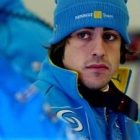 Alonso aún rodó con el R25 para hacer pruebas con los neumáticos