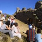 Visitantes en el interior del castillo de Cornatel, en una imagen de archivo