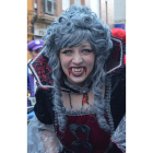 Imagen de uno de los grupos ayer en el desfile mayor del carnaval de Santa María del Páramo. MEDINA