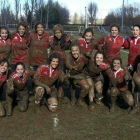 Las jugadoras del Grupo Hedisa Rugby Albéitar, tras el partido.