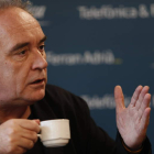 Ferran Adrià durante la entrevista, ayer en la Casa de las Carnicerías. JESÚS F. SALVADORES