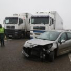 La provincia de León ha registrado numerosos accidentes de tráfico como consecuencia de las placas de hielo acumuladas en las carreteras.