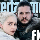 Detalle de la portada de la revista Entertainment Weekly, con Emilia Clarke y Kit Harington, en Juego de tronos.