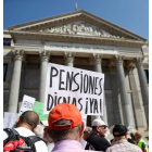 Protesta de pensionistas ante el Congreso.