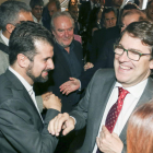 Luis Tudanca saluda a Mañueco en presencia de Martín. R. GARCÍA