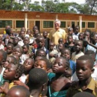 Uno de los representantes de Cáritas en su última visita a Kilela Balanda, en el Congo.