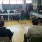 Un momento de la reunión de la plataforma de  afectados por la hipoteca. DL