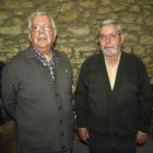 El conferenciante junto al organizador de las jornadas.