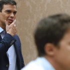 Pedro Sánchez, ayer, durante el acto de constitución de la Mesa de la Diputación Permanente. J.C.H.