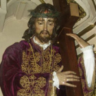 La talla el Nazareno ya estaba ayer en su capilla.