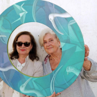 Las responsables de la Fundación Merayo Rosa María Olmos y Ángela Merayo. CUEVAS