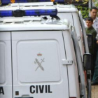 La Guardia Civil conduce al imputado Pedro Rozas ante el juez en septiembre del 2008.