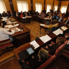 El pleno del Ayuntamiento aprobó ayer definitivamente los presupuestos para este año. RAMIRO