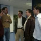 López Benito (izquierda), García Prieto y Ambrós (derecha) junto con miembros de NN.GG.