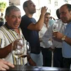 Un stand de vinos del Bierzo en una imagen de archivo de la feria del Camino del año pasado