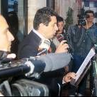 Carlos Cuesta pronunciando el pregón inaugural en el balcón del Ayuntamiento de Bembibre
